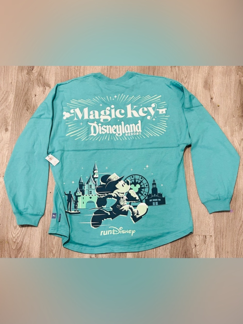 NWT 2025 Disneyland Half Marathon Mickey Magic Key Art Spirit Jersey, XL